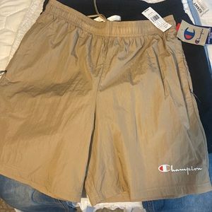 Champion shorts tan